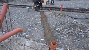 Канализация под плитой. Прокладка коммуникаций. Закладные под свет и воду. Гидроизоляция фундамента