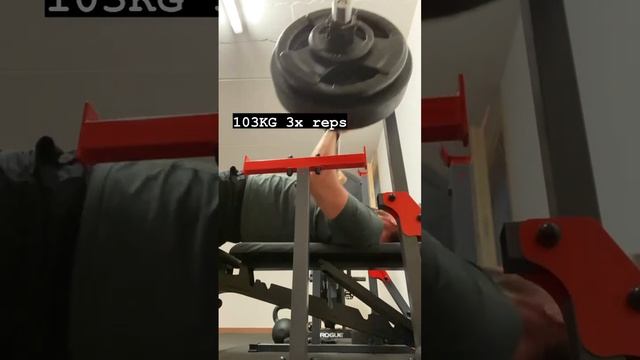 103kg flat bench press