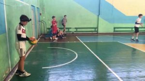Волейбол. Дети против взрослых