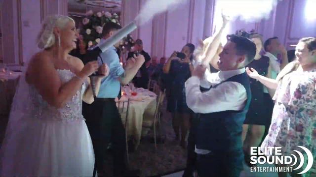 Johnny Budz at The Legacy Castle | Elite Sound Entertainment смотреть онлайн