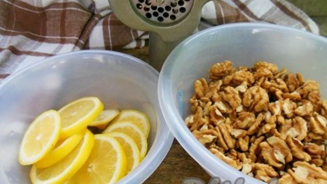 Рецепт меда с грецкими орехами и лимоном