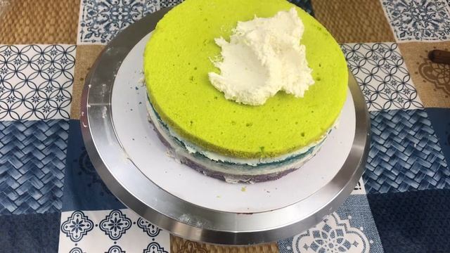 RAINBOW CAKE / HOW TO MAKE THE BEST RAINBOW CAKE