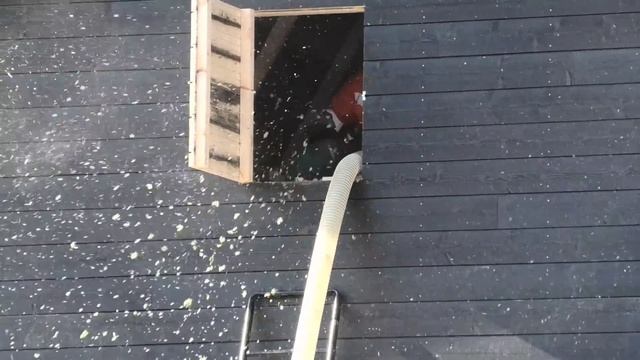 Люк - лестница на холодный чердак в Финляндии . смотреть онлайн