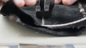 Aurora A-2153 — машина строчки «зигзаг» с шагающей лапкой