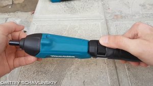 Аккумуляторная отвертка Makita DF001D / 2 в 1 + 81 предмет в комплекте