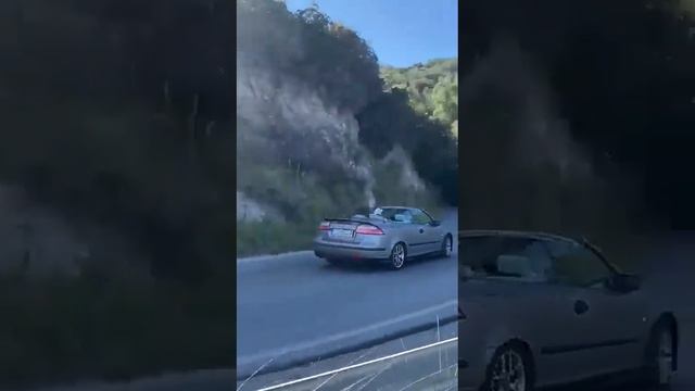 Driving a Saab 9-3 Convertible on Italian panoramic roads смотреть онлайн