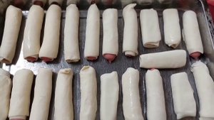 СОСИСКИ в слоеном тесте в духовке! Просто и вкусно, приготовить легко.