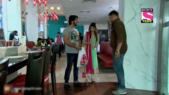 ACP Pradyuman Is Selling "Samosa" At The Railway Station! | CID | Most Viewed смотреть онлайн