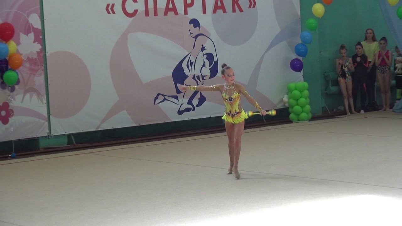 Яблокова Юлия (2006 Иваново) булавы