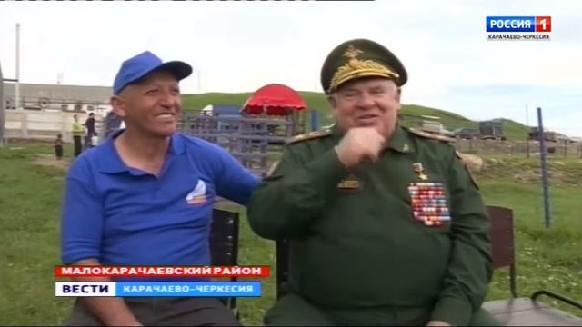 На Медовых водопадах прошел конный пробег смотреть онлайн