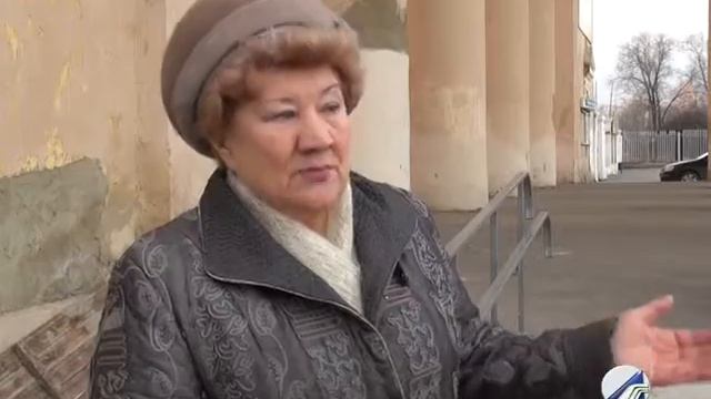 Ко Дню инвалидов на крыльце городского Дома культуры установлен пандус. смотреть онлайн