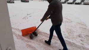 Движок-лопата снегоуборочная на колесах энергомаш