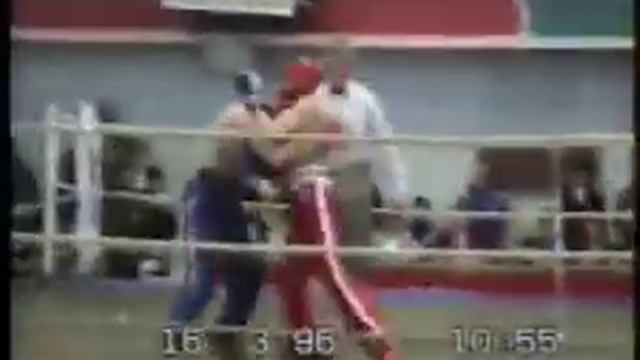 Василий Васильев - двухкратный чемпион мира по кикбоксингу 1995, 1997 г. смотреть онлайн