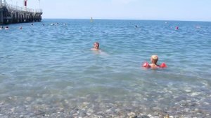Как научить ребёнка правильно плавать. Отдых с детьми на море