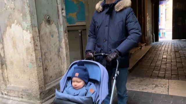 Влюбились в Будапешт со второго раза. Рождество, дымящийся пакет и коктейли смотреть онлайн