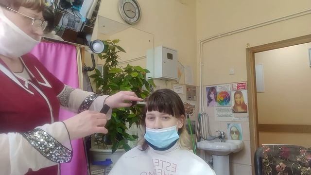 Стрижём чёлку. Планируем стрижку смотреть онлайн