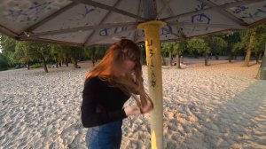 Наташа ЛЮБИТ обниматься а Я НЕТ 😅Отдыхаем на пляже с Наташей ❤️