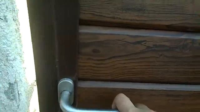 Откатные ворота с горизонтальным металлическим сайдингом под дерево НОВЫЕ ВОРОТА