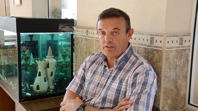 Откуда больше денег - от тех, кто жертвует копейки или от крупных жертвователей? смотреть онлайн