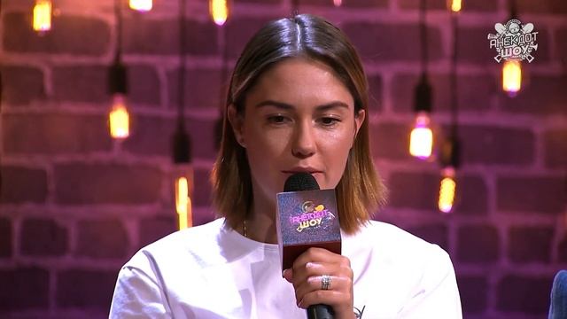 Анекдот от Агаты Муцениеце про матрешек и изобретателей смотреть онлайн