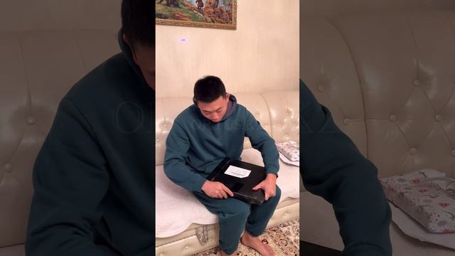 Серебряная кнопка ютуба. Друзья, это наша совместная серебряная кнопка. смотреть онлайн