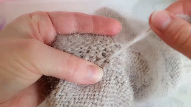 Как зашить дырку в вязаном носке незаметно ? смотреть онлайн