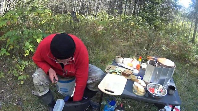 Поймал Кету руками. Ловим Кунджу и Гольца. Готовим вкуснейшую уху. смотреть онлайн