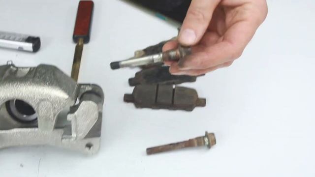 Направляющие суппорта или как важно вовремя обслуживать тормозную систему смотреть онлайн