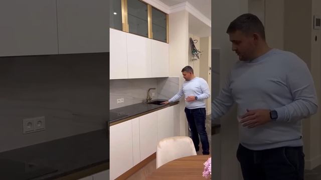 Элегантная кухня-гостиная 13м2 смотреть онлайн