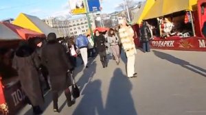 От Охотного ряда до Театральной по улице около Кремля