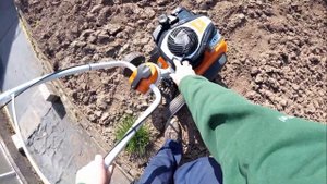 STIHL MH 445  -  Wendige kompakte Motorhacke für kleinere Gärten