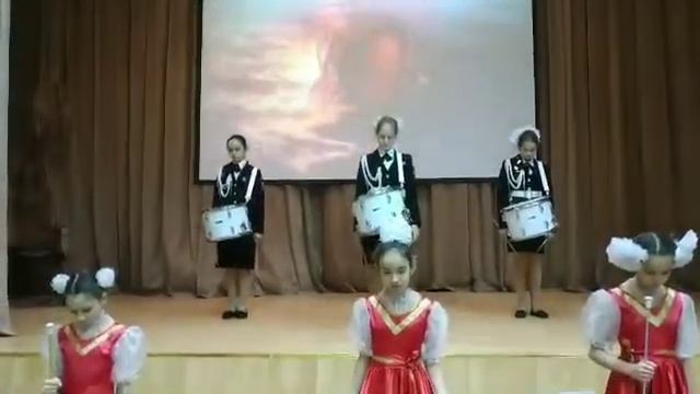 Выступление ансамбля барабанщиц