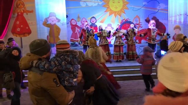Фольклорный ансамбль "Любо-Мило"Москва на Масленицу.Русский народный ансамбль на масленицу,новый го смотреть онлайн