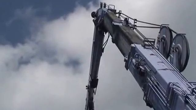 Автокран KOMATSU H9 смотреть онлайн