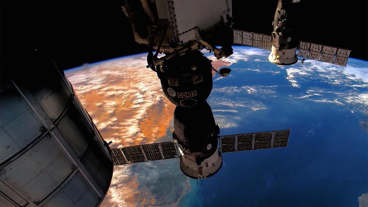 эмблемы экспедиций на мкс. александр юрьевич калери. 16 февраля 2011 выход в космос скрипочка и кондратьева. эмблемы космических экспедиций. олег скрипочка александр каллери.