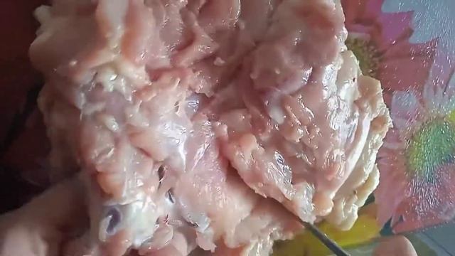 Как вынуть косточку из куриного бедра смотреть онлайн