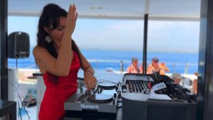 Emotional Melodic deep house mix  LIVE