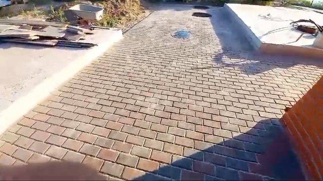 укладка брусчатки заливать бетон смотреть онлайн