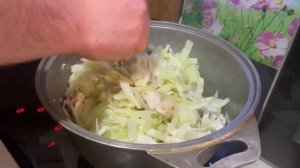 Тушеная капуста с курицей