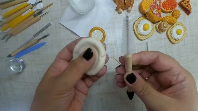 Соленое тесто. Ватрушка - лепим из соленого теста! смотреть онлайн