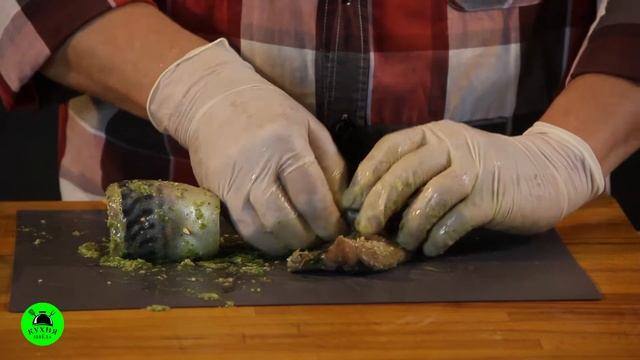 Сочный шашлык из скумбрии в духовке