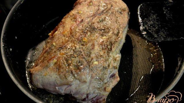 Тушеное мясо с чесноком