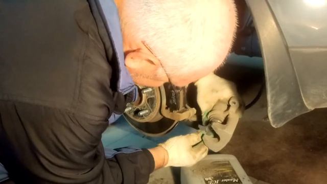 Замена задних колодок киа соул 2016, часть 2 смотреть онлайн