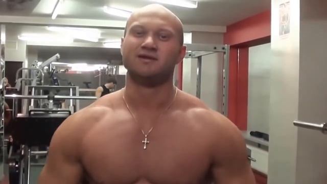 Домашние фитнес упражнения с гантелями для рук и груди для мужчин и девушек