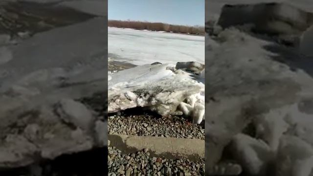 Река Томь вскрылась от льда!!!!!