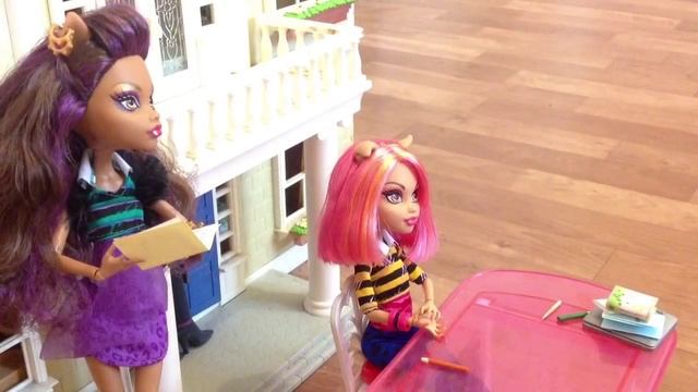 Оценки Хоулин/Конец учебного года Monster High stop motion смотреть онлайн