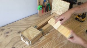 Сверлильный Станок Из Дрели и Направляющих для мебели