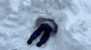 Снежная крепость и самая большая горка из снега!
