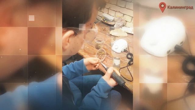 Как дети и и подростки с инвалидностью учатся обрабатывать янтарь