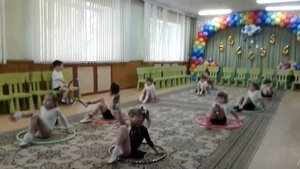 Гимнастика в детском саду. Танец 3. С обручем.